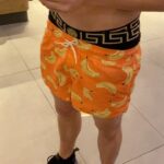 Filip Zabielski Instagram - Dzisiaj przez 24h chodziłem w kąpielówkach XD Film jutro na Kanale 🤪 Konstancin-Jeziorna