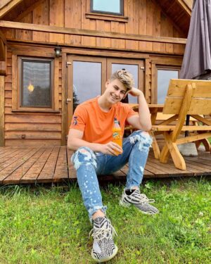 Filip Zabielski Instagram - Z Mirindą jak zawsze świetna zabawa, zgadzacie się? 🧡 #podkręćfun #mirindaorange @mirindapl