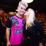 Filip Zabielski Instagram - Fotka z Mamą na imprezie po premierze filmu @misfitpl 💖