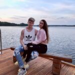 Filip Zabielski Instagram - Buziak 💋 Wyjazd na mazury był zajebisty! 🔥 Spędziliśmy tam super czas! Odpoczeliśmy, pozwiedzaliśmy i ponagrywaliśmy Tiktoki 😂 Oby więcej takich wycieczek ❤️ W komentarzu możecie polecić ciekawe miejsca do odwiedzenia w Polsce 🇵🇱 Mragowo