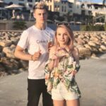 Filip Zabielski Instagram - Na pierwszym zdjęciu uśmiechnięty Filipek, na drugim poważny Zabiello a na trzecim wyluzowany Filip z Adą 😂🔥 Akurat przeglądałem dzisiaj mój poprzedni telefon i znalazłem kilka takich starych fotek z Omanu^^ 🌴🌤 Mam nadzieję, że się podobają, teraz postaram się być bardziej aktywny tutaj na insta 💓 Pozdrawiam wszystkich czytających opis i życzę miłego wieczoru 😚 Fanar Hotel & Residences