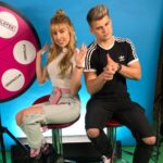 Filip Zabielski Instagram - Trochę fotek z moją kochaną siostrą @izabela_zabielska bo dawno nic nie było wspólnego 😭😂💓 Pamiętam nasze początki na musical.ly tak jak by to wczoraj było. Pierwsze wspólne filmiki pod soundy, jakieś tańce no i oczywiście komedie. Kto by pomyslał, że nagranie kilku Tiktoków się tak rozkręci 🔥 Ciekawe kto pamięta 🤔😂 Warsaw, Poland