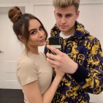 Filip Zabielski Instagram - Kochani jako, że związek mój i Julii był w jakimś stopniu publiczny to chce Wam przekazać, że po prostu już nie jesteśmy razem. Nic się między nami złego nie wydarzyło więc plz nie wymyślajcie żadnych teorii spiskowych 😂 Zwyczajnie w świecie przestaliśmy już się tak dobrze dogadywać jak wcześniej. Jesteśmy teraz znajomymi 🤷‍♂️ To tyle w temacie, Chciałem Was po prostu poinformowac aby uniknąć setek pytań. Prosze uszanujcie naszą prywatność i nie zadawajcie pytań na ten temat. Dziękuję za uwage i miłego! ☺️❤️