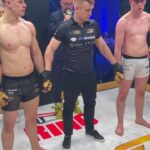 Filip Zabielski Instagram - Dzięki @cesarz_narcyz za zajebistą walkę. Powiem szczerze zaskoczyłeś mnie. Serio szacun. Jeśli chcesz można w przyszłości pomyśleć nad rewanżem ☺️ Dalismy zajebiste widowisko! Dziękukę @fistuniverse_official za super zorganizowaną gale! 😄 Oczywiscie wielkie podziękowania dla mojego narożnika @marek.michaluk @mrszalast @adamzakiewicz Obiecuje Wam, że przestane tak imprezować i na następną walkę wyjde jeszcze lepiej przygotowany! 😄🔥 Dziękuję każdemu za wsparcie i lecimy dalej! ❤️💪🏻 Arche Hotel Krakowska
