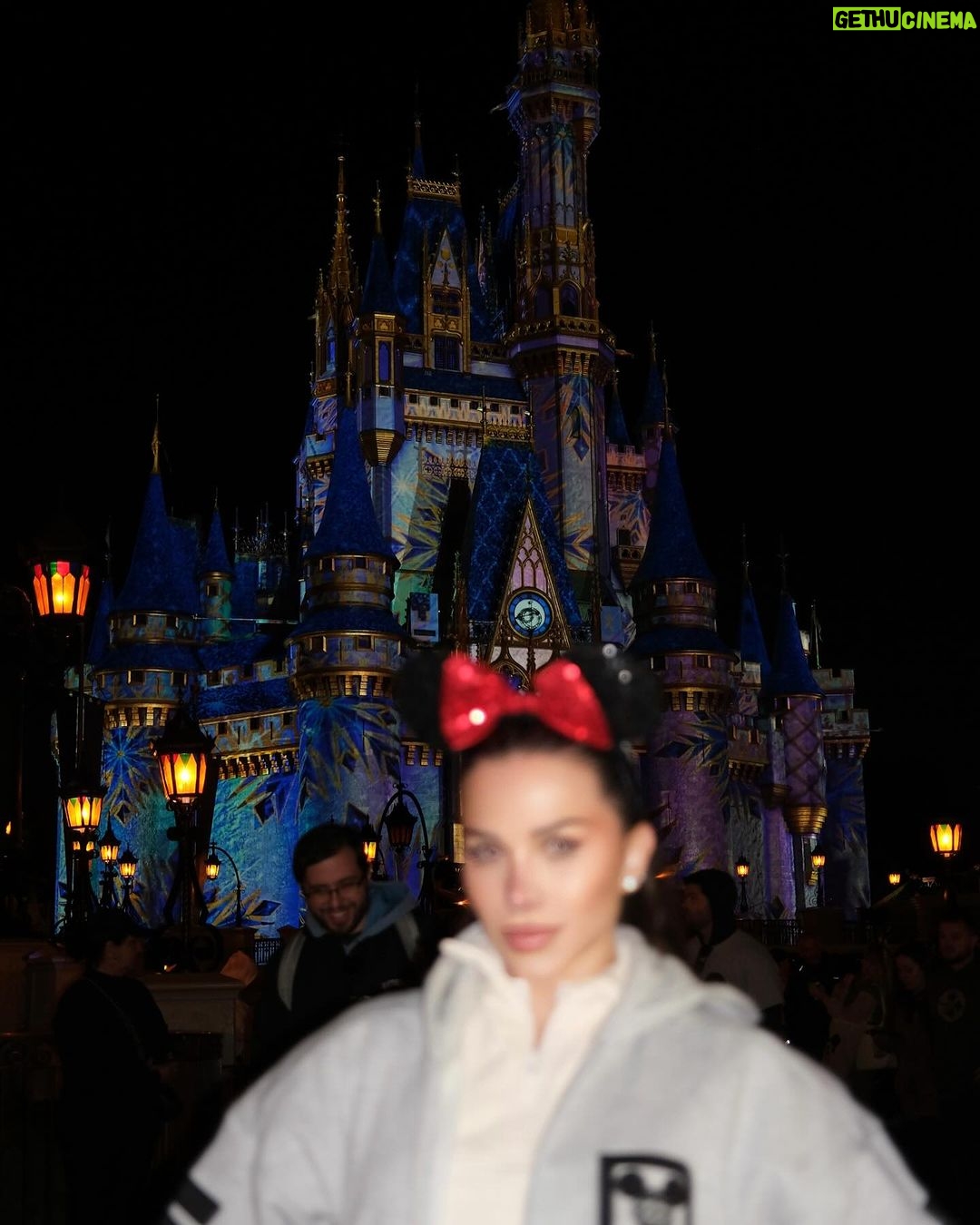 Flavia Pavanelli Instagram - dump repleto de memórias 🪄✨🧚🏼♀️ Animal Kigdom + Magic Kingdom 🎆 Walt Disney World