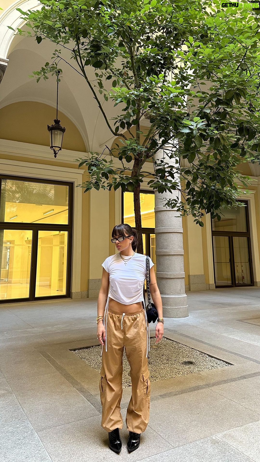 Flavia Pavanelli Instagram - Black Friday com muitaaaa coisa boa no ar ✨ já viram nossa aba nova do site só de promos especiais? Tem descontos de até 50% off pra vocêsssss!!! Vem aproveitar: www.shopyouse.com.br #blackfriday São Paulo, Brazil