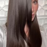 Flavia Pavanelli Instagram - Sabe aquele “cabelo de propaganda? Eu amooo usar o Cicatri Renov Elseve para ter esse efeito. Desde que conheci, virou um dos meus queridinhos, não vivo mais sem! Ele é uma parte essencial da minha finalização de cabelo, amo o acabamento incrível e aparência de fios saudáveis que ele proporciona. Quem também ja aderiu? Quero saber o que estão achando! #nadacuidacomoelseve #elseve #lorealparis #lorealparishaircare