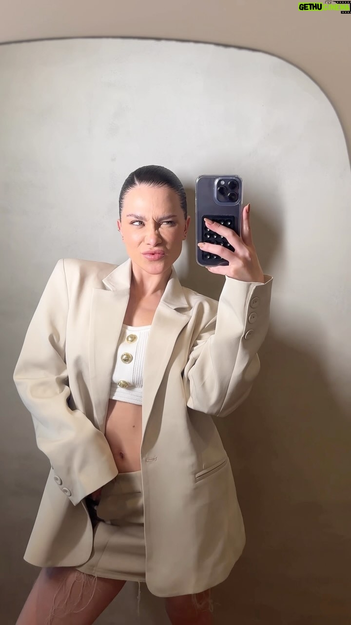 Flavia Pavanelli Instagram - Acessórios fazem a diferença no look final ✨🧚🏼♀️ os meus parecem jóias, de tão lindos! Hoje e sempre de @moranaoficial 💘 *pubIicidade Rio de Janeiro, Rio de Janeiro