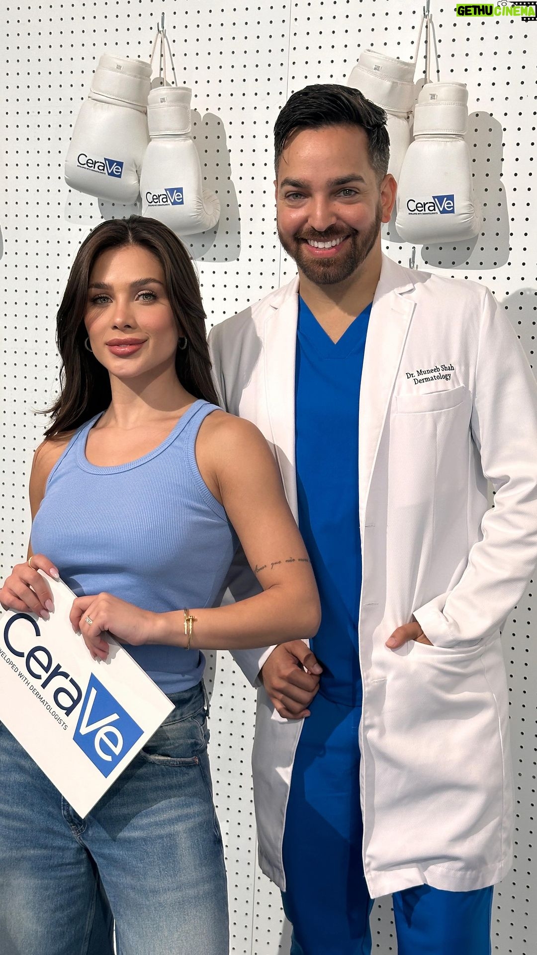 Flavia Pavanelli Instagram - HIT OR FLOP? About acne 🥊 yeahhh! #CeraVeAcneAcademy #CeraVeSkincare #TrateComoEspecialista #ClearItUpLikeADerm #pubIicidade New York, New York