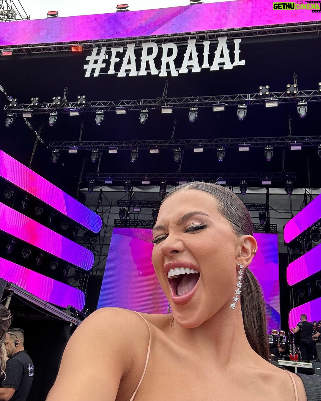 Flavia Pavanelli Instagram - Uma honra ter sido convidada para ser Musa do Super Premium do @farraial! đ€ que momento, arrepiada atĂ© agora, energia Ășnica! â€ïžâđ„ @farraial @agenciainhaus #AMaiorFarra SĂŁo Paulo, Brazil