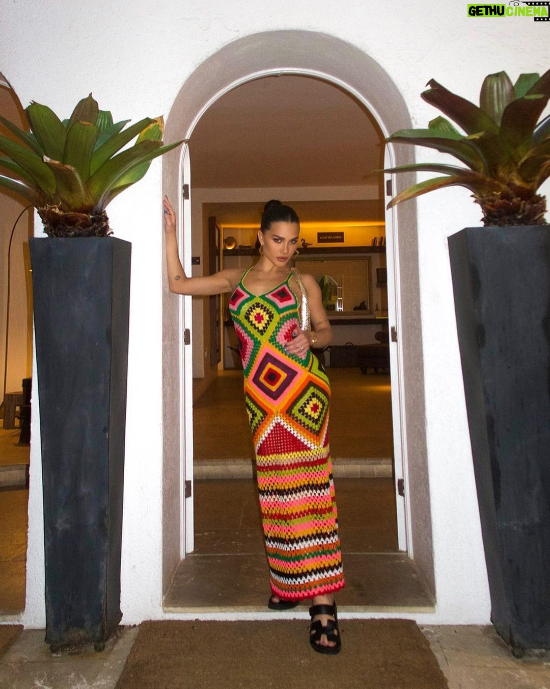 Flavia Pavanelli Instagram - 🩷💜❤️💛🧡 Búzios, Rio de Janeiro, Brasil