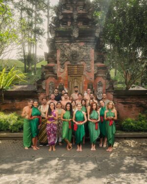 Flavia Pavanelli Instagram - Obrigada, Bali. Guardarei pra sempre em meu coração tudo o que vivenciamos nesses dias especiais. Não vejo a hora de voltar para esse lugar tão mágico de tantas maneiras. Registros pelo olhar sensível do queridíssimo @alecio_cezar✨