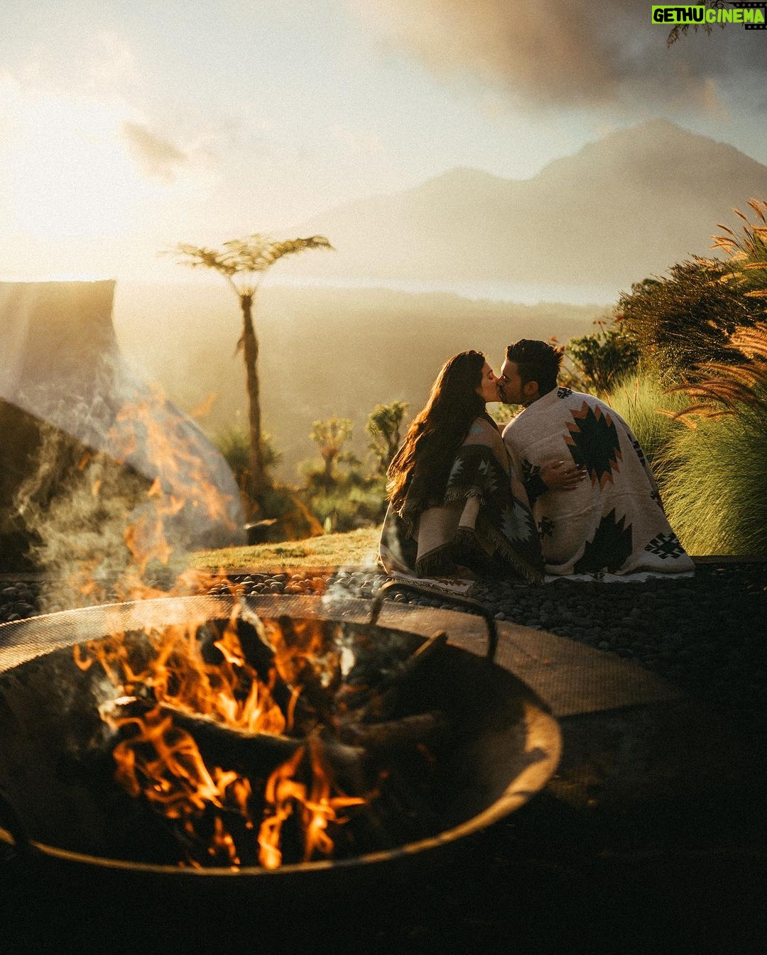 Flavia Pavanelli Instagram - soulmate ❤️🔥🌋 ph: @lucaspinhel Black Lava Mt. Batur