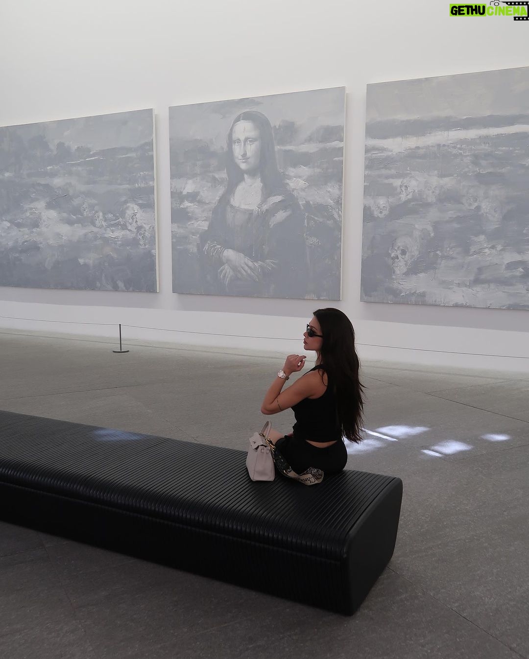 Flavia Pavanelli Instagram - 🖼️ Louvre Abu Dhabi