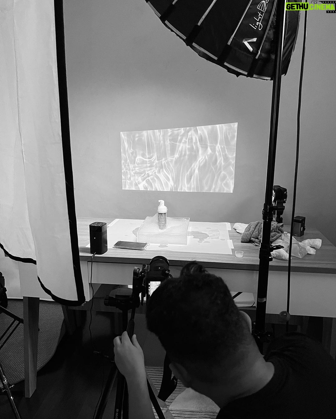 Flavia Pavanelli Instagram - ESTÁ IMPECÁVEL! Fizemos jus a nova espuma de @faveskin com esse shooting ontem 🫧 dia 20/07 tem lançamento, já anotaram na agenda? São Paulo, Brazil