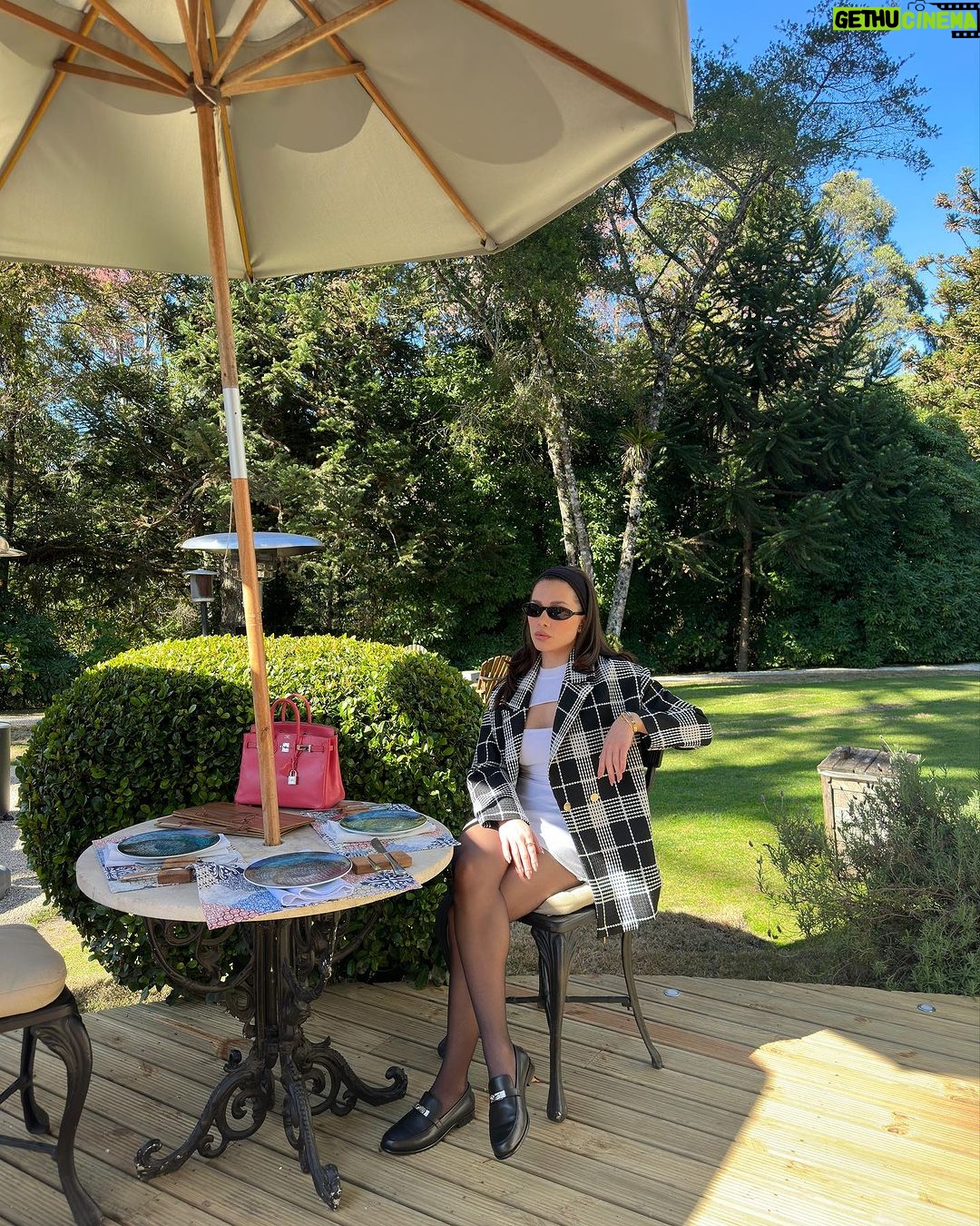 Flavia Pavanelli Instagram - Casaco Luciana + Vestido Tricot Carla, @shopyouse 🤍 Hotel Ort