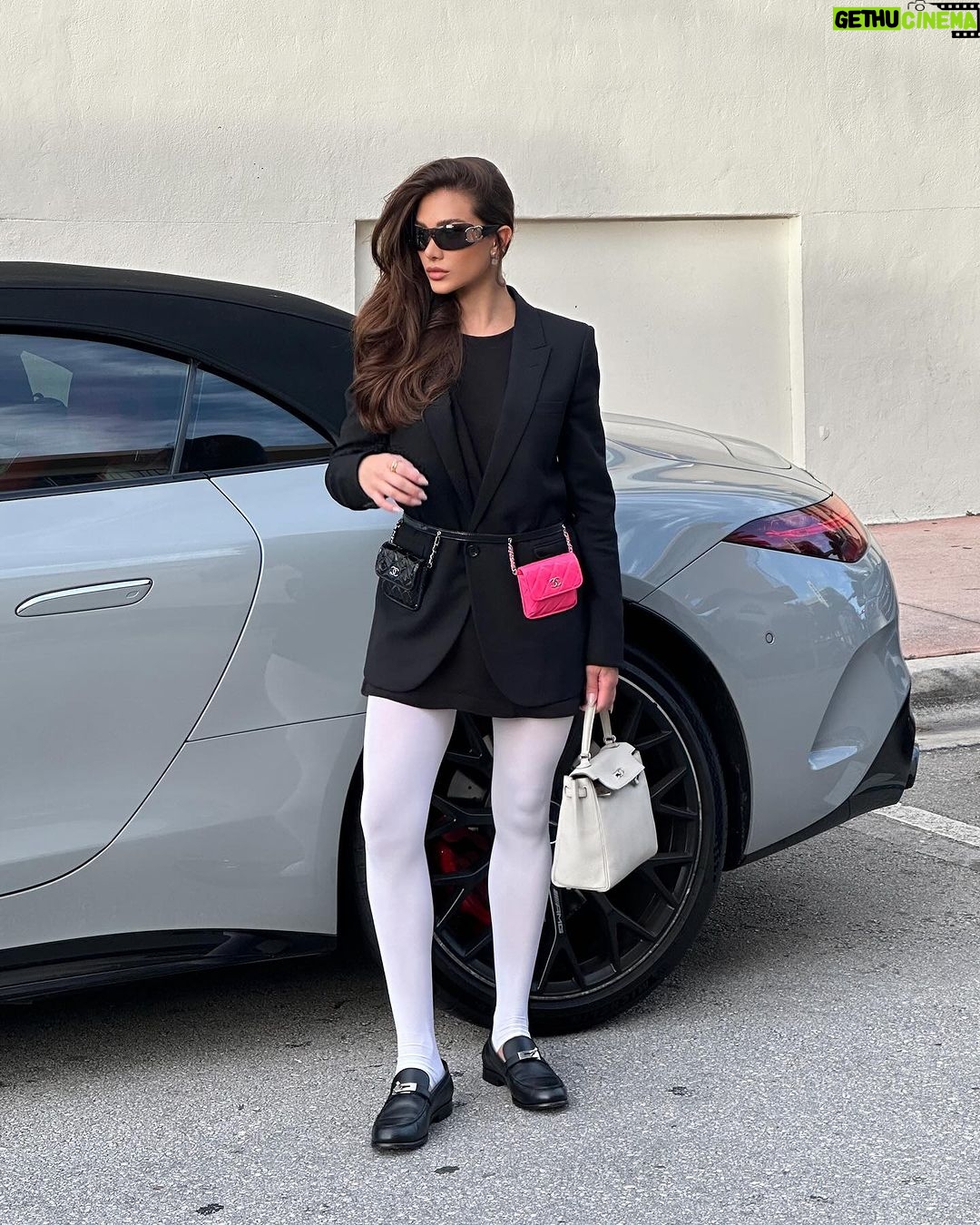 Flavia Pavanelli Instagram - ๐๏ธ๐ซงโจ๐ Miami, Florida