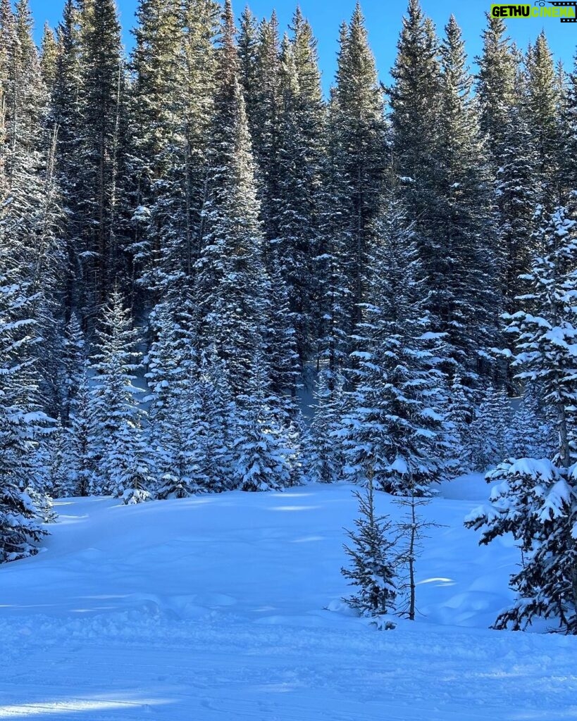 Flavia Pavanelli Instagram - “slow down” 🥊 Snowmass Village, Colorado