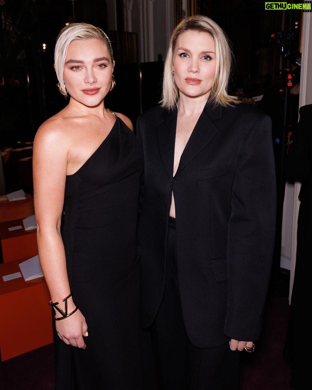 Florence Pugh Instagram - @pppiccioli it is a gift to get to see your work. In person, in pictures, in sketches.. I always feel unbelievably lucky we get to witness your art in real time first hand. Well done. You did it again. AND with such gorgeous people attending your shows as well, it truly is the best family at @maisonvalentino. As always, thank you for having me. #valentino Mama obviously came and wore her snazzy cream suit and looked the absolute bees knees! Go mum!