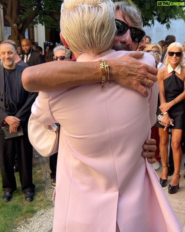 Florence Pugh Instagram - Well that was supremely spectacular @pppiccioli. You and the @maisonvalentino family are always such a joy to see and celebrate, so proud of you all. What a day you hosted! Love you all.