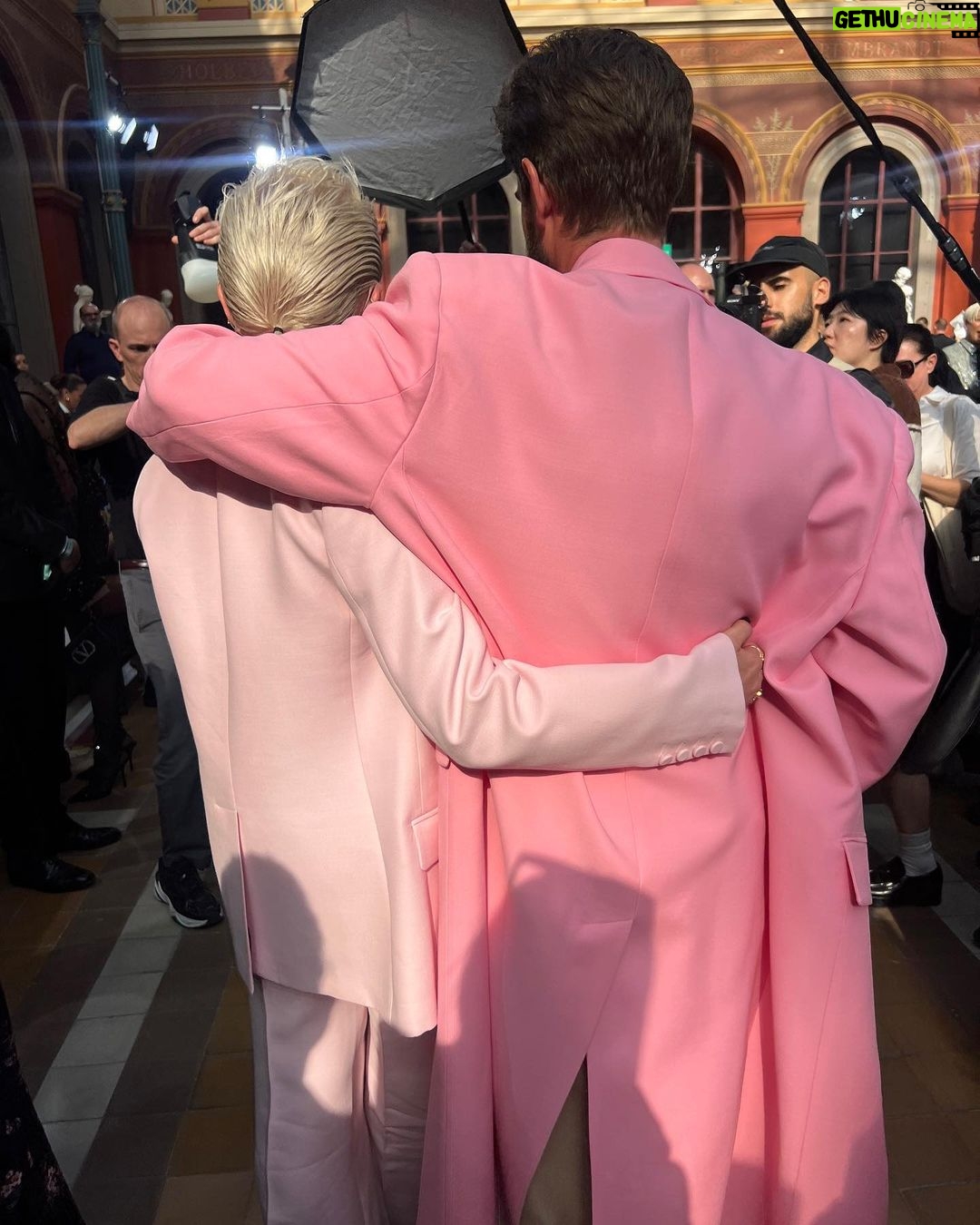 Florence Pugh Instagram - Well that was supremely spectacular @pppiccioli. You and the @maisonvalentino family are always such a joy to see and celebrate, so proud of you all. What a day you hosted! Love you all.