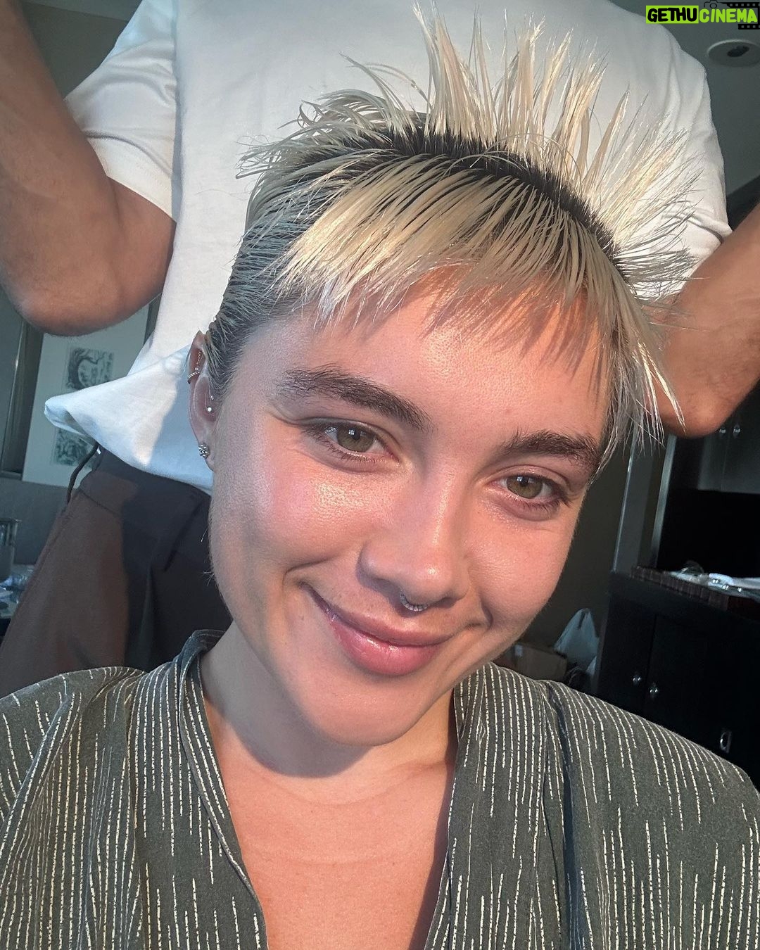 Florence Pugh Instagram - The most sensational trip. Wearing, eating, experiencing meeting the most sensational gems. @tiffanyandco it was a treat to go and open your Omotesando store, it was truly the adventure and experience I’ll treasure and replay with joy for my lifetime. Thank you.