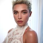 Florence Pugh Instagram - I know I’m always late at posting.. but I’m sharing a love fest as this was truly such a special evening and a wonderful way to congratulate and cheers to magic people being magical. @elleuk and @tiffanyandco thank you for hosting and sponsoring such an evening and for giving the stage and the opportunity to all those you awarded. I had the pleasure of having one of the worlds most thrilling and exciting creators give me my award. I also get to call him a friend. Which is mind boggling. @harris_reed you are MY icon and I’m incredibly lucky I get to love you and collaborate with you and grow in this funny industry with you AND hear you say all those beautiful things on that stage. Well done to all the winners, what a lovely event!