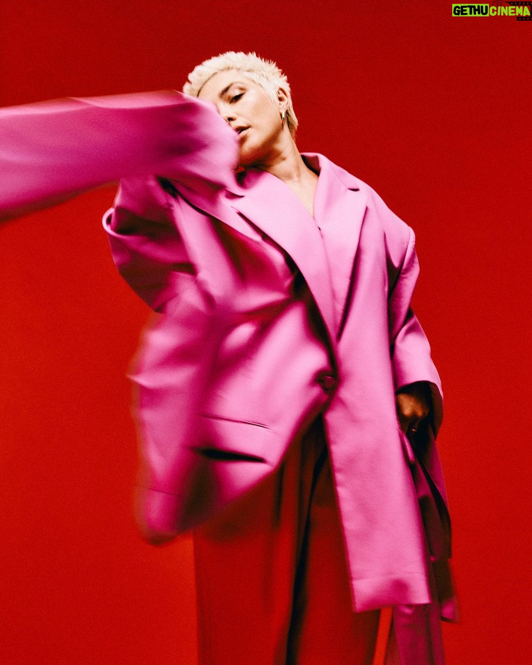 Florence Pugh Instagram - Flo in motion 📸 Interview by @jodiesmith EIC @kenyahunt Photographer @dannykasirye Stylist @jennedykennedy Hair @peterluxhair Makeup @babskymakeup Nails @michelleclassnails Creative Director @tom_houseofusher Fashion Director @avrilmair Talent Director @lottielumsden Associate Editor @lenadecasparis Talent Editor @olivia_blair On Set Producer @carlaholdforth Photo team - @henryjhewitt @_jamie.sinclair_ Digitech - @john_munro Styling Assistant @powelle_ Post - @loveretouch