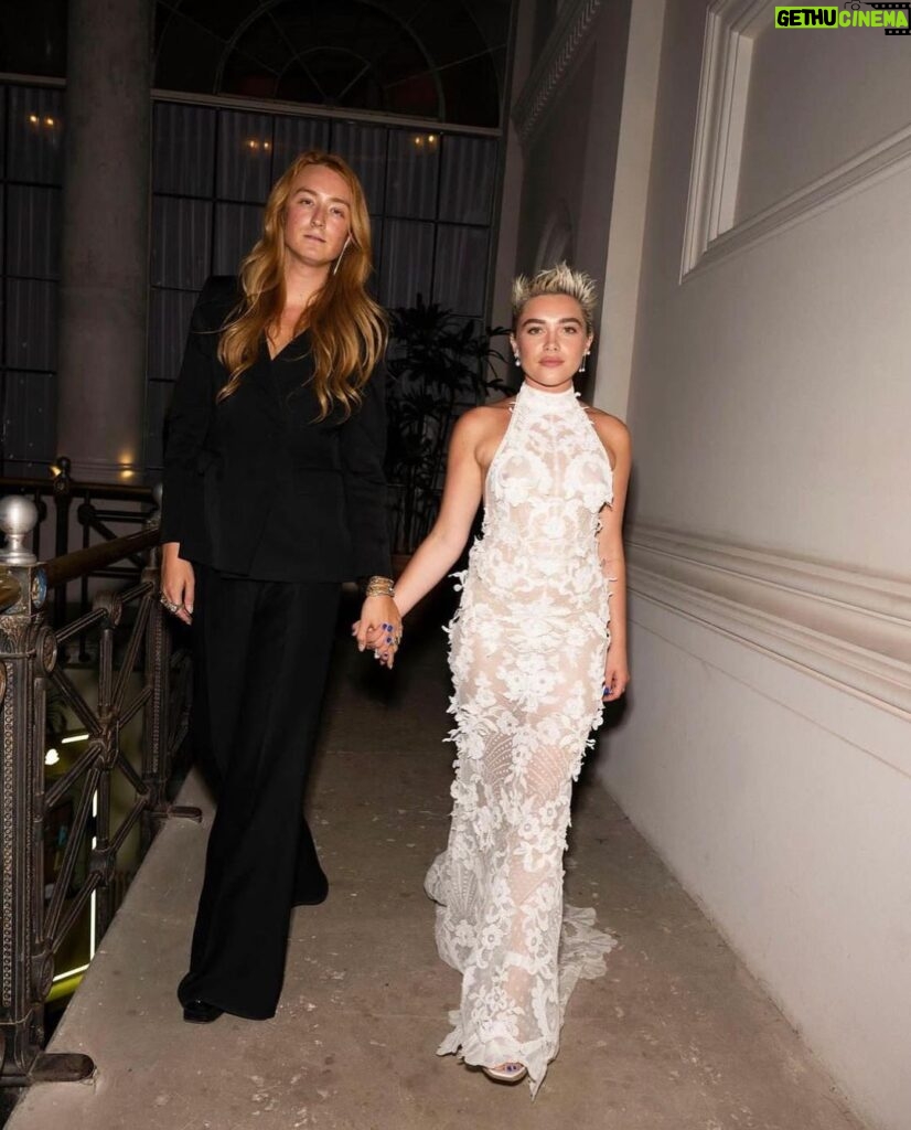 Florence Pugh Instagram - I know I’m always late at posting.. but I’m sharing a love fest as this was truly such a special evening and a wonderful way to congratulate and cheers to magic people being magical. @elleuk and @tiffanyandco thank you for hosting and sponsoring such an evening and for giving the stage and the opportunity to all those you awarded. I had the pleasure of having one of the worlds most thrilling and exciting creators give me my award. I also get to call him a friend. Which is mind boggling. @harris_reed you are MY icon and I’m incredibly lucky I get to love you and collaborate with you and grow in this funny industry with you AND hear you say all those beautiful things on that stage. Well done to all the winners, what a lovely event!
