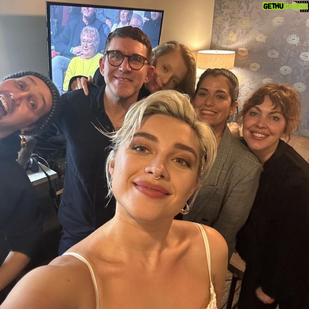 Florence Pugh Instagram - We saw @jimmykimmel! Thanks for having us. And to all the crew, audience and band members that welcomed us yesterday- it’s always such a pleasure and THANK YOU for making it special. #jimmykimmel #ABC @jimmykimmellive @dunemovie