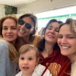 Florencia Ortiz Instagram - Sábado de luxe 😁@elibonache @silvia_mir @neuskat @luis__bcn @lucasinza Joan, Alberto, Ona y faltan Eva y Caro que andaban x ahi 😁 #amigas #sabado #familia #love