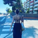 Florencia Ortiz Instagram – Dias de playa con Evi 💜 Caldes d’Estrac  #caldesdestrac #Maresme  #fotosEvi Balneari Caldes d’Estrac