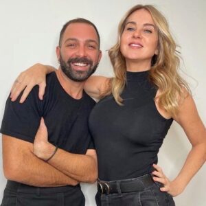 Florencia Ortiz Instagram - Lindo @fedesancassani @fedesancassanihairstylist  En época de eclipses esta muy bien apostar por los cambios. Cambien, muten y muévanse para que el eclipse fluya con ustedes. #felizsemanaeclipsada 
#rubia #rubios #balayagehighlights 
#salontoro