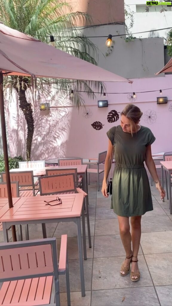 Florencia Ortiz Instagram - Enamorada de mi vestido todo terreno de @martinaditrento_oficial 🍀🍀🍀 Buenos Aires, Argentina