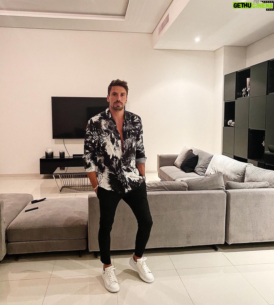 Florent André - 14.3K Likes - Sunday night 🦇
