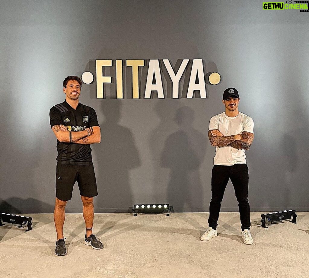 Florent André Instagram - Are you ready ? 😊 @fitaya.fr Marseille, France