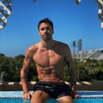 Florent André Instagram - Fais ce qu’il te plaît jusqu’à ce que ça plaise aux autres et pas le contraire The Palm Jumeirah, Dubai, UAE