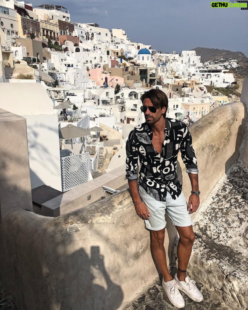 Florent André Instagram - 🇬🇷 Oía Santorini, Greece