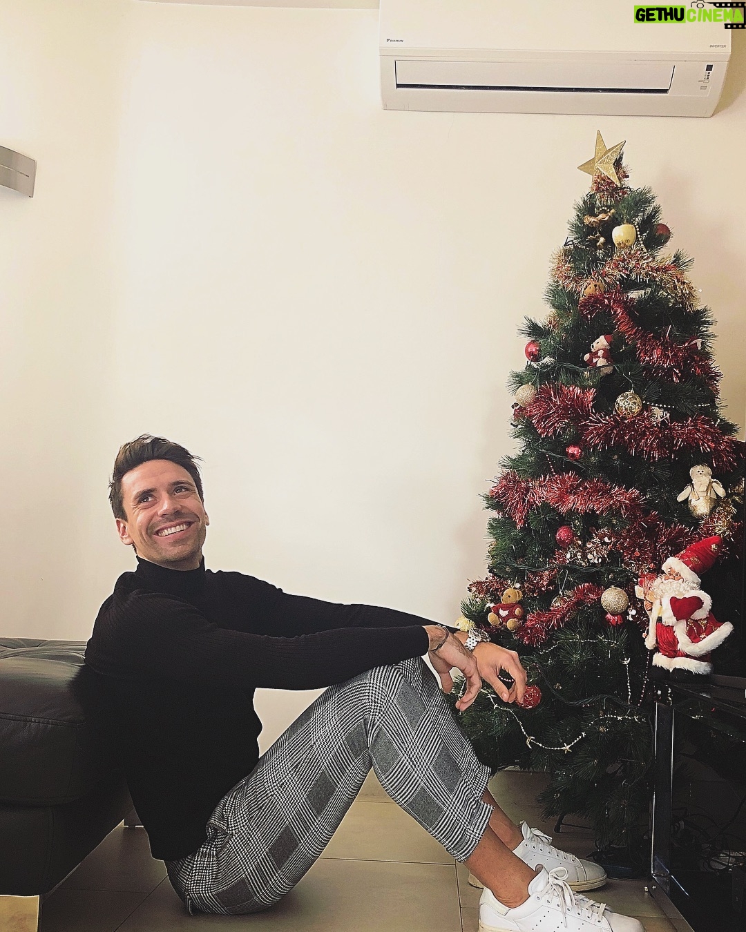 Florent André Instagram - Joyeux noël 🎁🎄🎅 #noel #christmas #menstyle #family #2018 #marseille Marseille, France