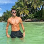 Florent André Instagram - Holidays 🏝🌍 Seychelles