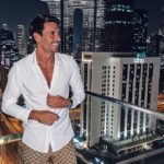Florent André Instagram - Dubai by night 🤩 Tenue 1 Chemise @zara Jeans @zara Basket @converse Tenue 2 Chemise @zara Pantalon @gucci Basket @gucci