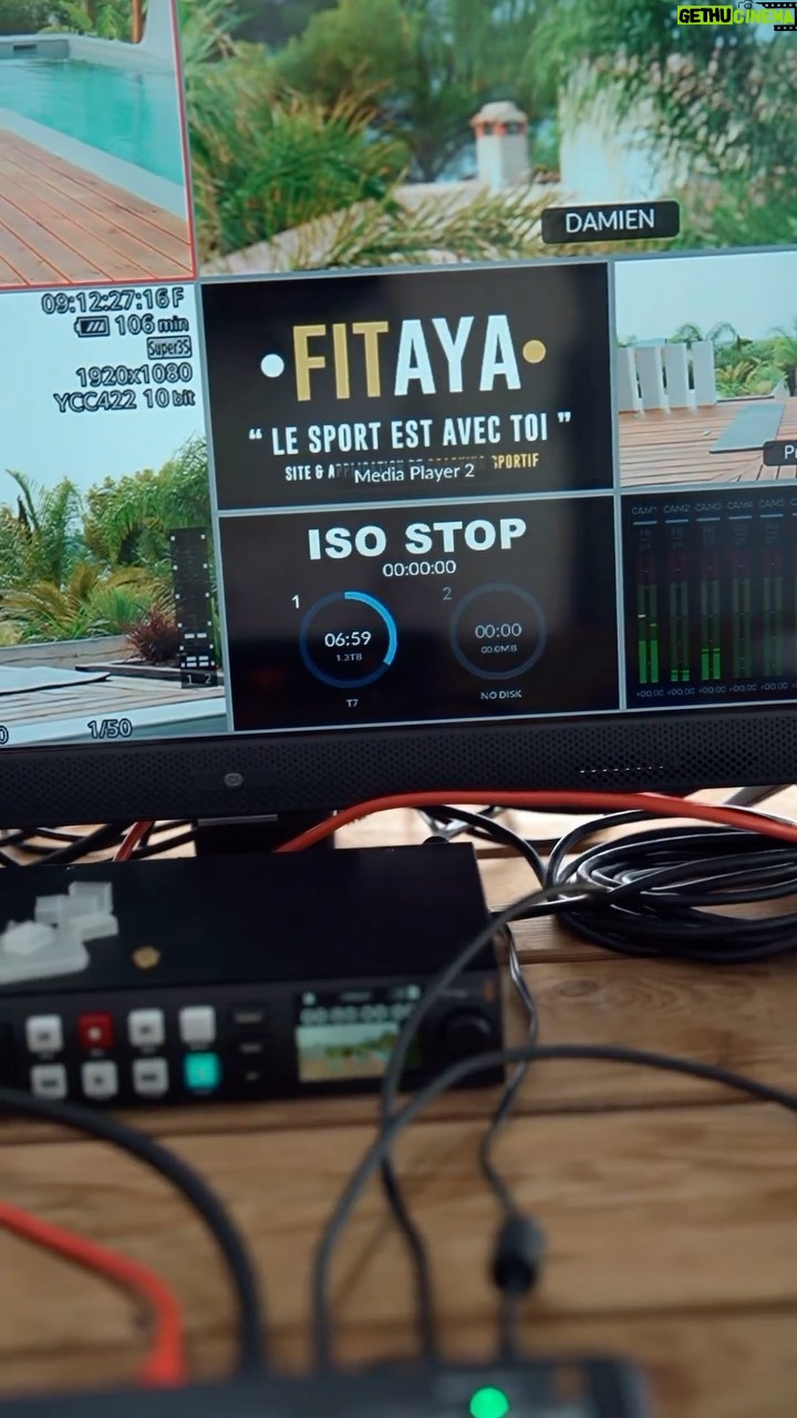 Florent André Instagram - 🚨 Les 4 NOUVEAUX PROGRAMMES sont enfin là !!! 🔥 Rejoins @fitaya.fr et entraîne-toi aux côtés de notre équipe de coachs mais aussi des guests que tu retrouveras dans chacune des séances des programmes : Benji, Flo, Maddy, Stephanie et Theo 💪🏼 ✔️ Programme Cardio Boost ✔️ Programme Fessiers en Béton ✔️ Programme Tabata Express ✔️ Programme Ventre Plat Chaque programme se déroule sur 3 semaines, composé de 3 séances / semaine pour atteindre tes objectifs et te dépasser séance après séance ✨ 🎁 À cette occasion, on te propose de rejoindre ton appli @fitaya.fr avec un code promo exclusif : -30% sur TOUS LES ABONNEMENTS avec le code NEW30 (valable uniquement via le site internet) 🎁 ⚠️ Attention, code promo valable uniquement jusqu’au 22 Octobre 20h ⚠️ On se retrouve de l’autre côté 🫶🏼 #fitaya #fitnessapp #application #fitnesslover #fitnessfrance #fitnessapp #newprogram #nouveauxprogrammes #codepromo #offrepromotionnelle