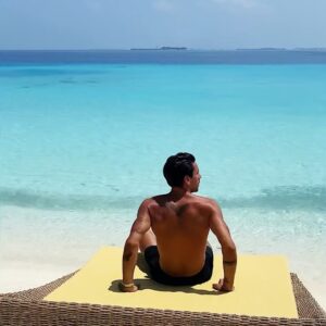 Florent André Instagram - je me suis réveillé au paradis 🏝☀️