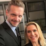 Florian Schroeder Instagram - Heute Abend eine sehr illustre Runde im #riverboat des @mdr_mitteldeutscherrundfunk - @k.t.guttenberg @gregorgysi @jeanettebiedermann @guidocantz 22h gehts los! Seid Ihr dabei? Leipzig, Germany