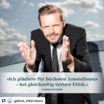 Florian Schroeder Instagram - Seit vielen Jahren bin ich großer Fan von @galore_interviews - entsprechend groß ist meine Freude, dass ich in der aktuellen Ausgabe nun selbst ein langes Interview geben darf. Über das Böse, den Wahnsinn und die Frage, warum vielleicht die Moral das eigentliche Übel ist. #unterwahnsinnigen #buch #böse #gutundböse #moral #ethik