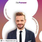 Florian Schroeder Instagram - Ich war auf dem Schiff bei @thepioneer.one - das Ergebnis ist ein sehr schönes Podcast-Gespräch über die Frage, wo uns die aktuell aufgeladenen Debatten, die schnelle Kastegorisierung in Freund und Feind, eigentlich hinführen. Und: wie wir mit den Gegnern unsere Demokratie verfahren wollen. Danke, @fraualevdogan für den spannenden Austausch! Link in der Story! #unterwahnsinnigen #gutundböse Berlin, Germany