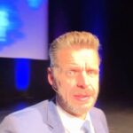 Florian Schroeder Instagram - Danke Euch Allen für eine wundervolle Tourwoche in Stuttgart, Bad Homburg, Düsseldorf, Recklinghausen und Alsdorf 🙏🙏🙏