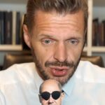 Florian Schroeder Instagram - Was ist dein Lieblingsspruch zu Olafs Augenklappe? 👀