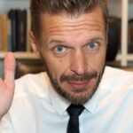Florian Schroeder Instagram - Der neue satirische Wochenrückblick ist online ✌🏽