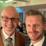 Florian Schroeder Instagram - Große Ehre, heute um 22h UNTER WAHNSINNIGEN in der vorletzten Sendung von @bettinaboettinger im Kölner Treff vorstellen zu dürfen - unter anderem zusammen mit @peter_wohlleben und @oliver_masucci Freue mich, wenn Ihr reinschaut und bin gespannt, was Ihr sagt! 22h, @wdr #unterwahnsinnigen #buch #talk Cologne / Köln
